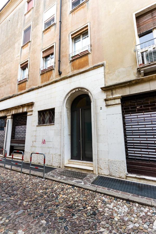 Flower Apartment Mantova Exterior foto